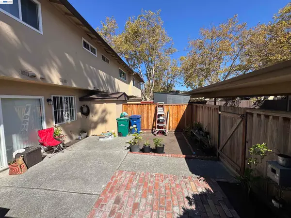 2456 Oliver Dr, Hayward, CA 94545