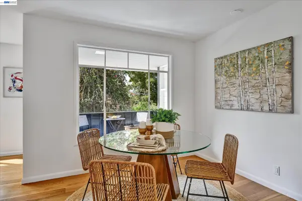 33 Buckeye Ave, Oakland, CA 94618