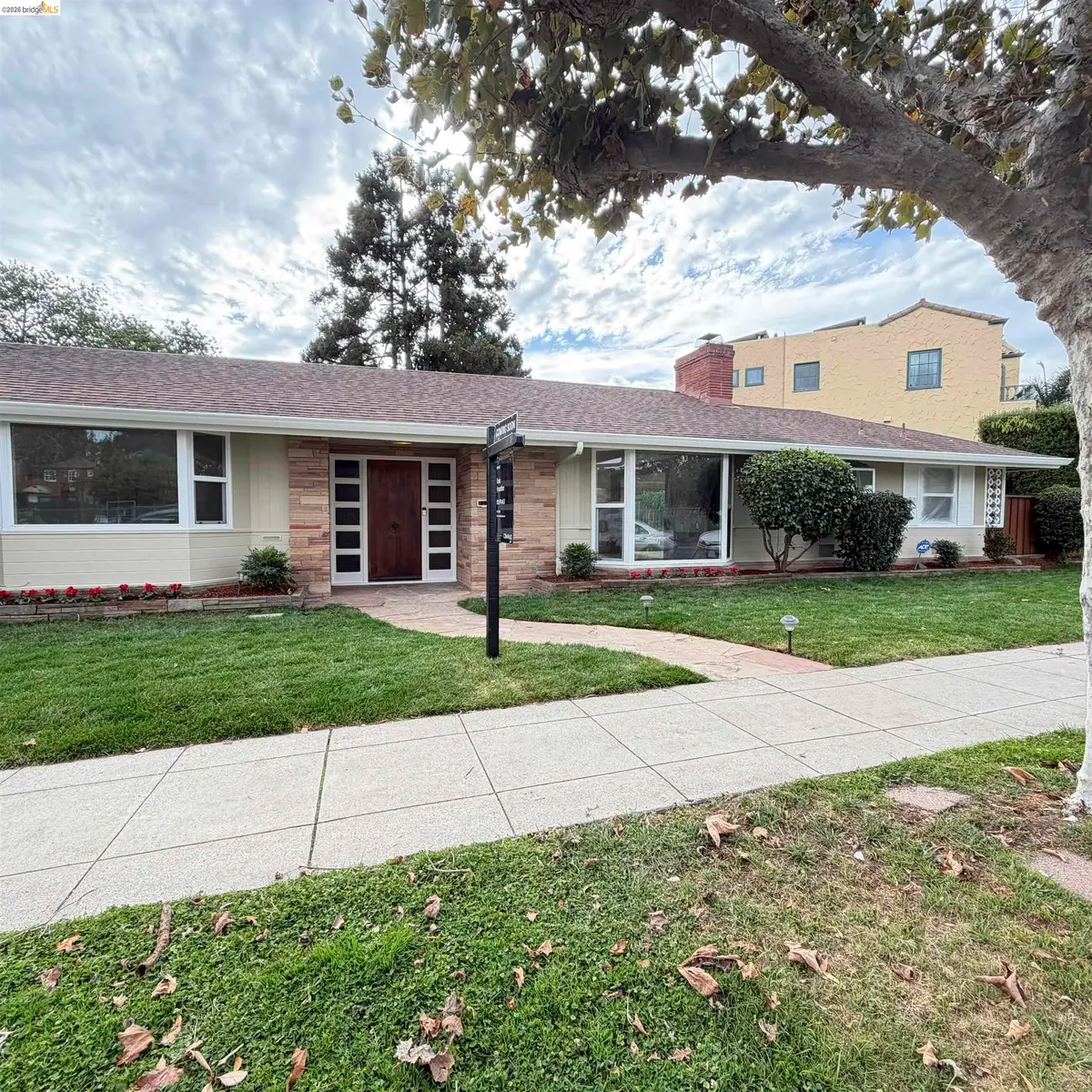 1120 Hubert Rd, Oakland, CA 94610 - #1