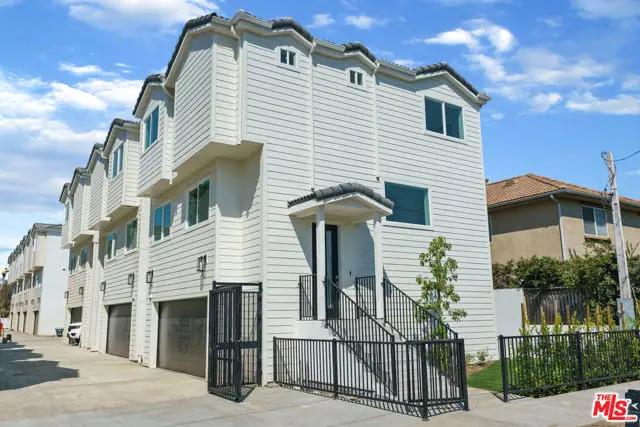 14664 W Sara Lane, Panorama City, CA 91402 - Image #2