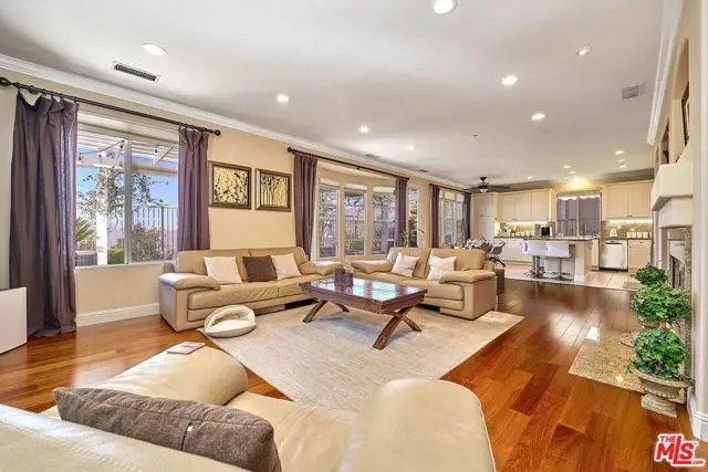 11061 Tamberly Lane, Tujunga, CA 91042 - Image #1