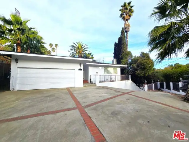 3057 Laurel Canyon Boulevard, Studio City, CA 91604 - Image #1
