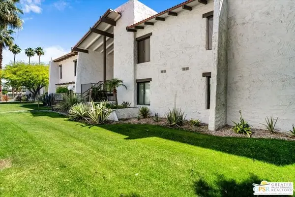 1050 E Ramon Road #15, Palm Springs, CA 92264