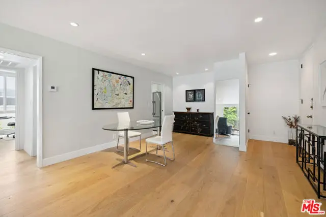 11687 Montana Avenue #101, Los Angeles, CA 90049 - Image #2