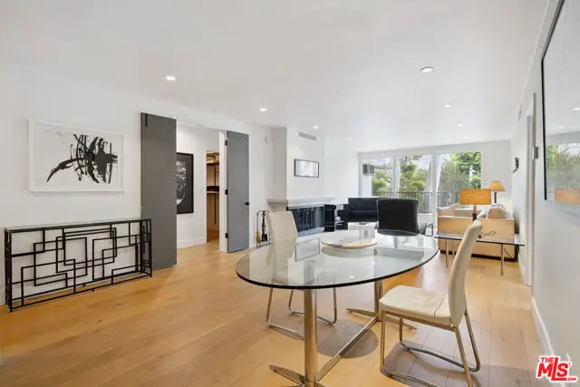 11687 Montana Avenue #101, Los Angeles, CA 90049 - Image #3