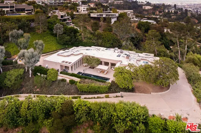 1016 N Hillcrest Road, Beverly Hills, CA 90210 - Image #3