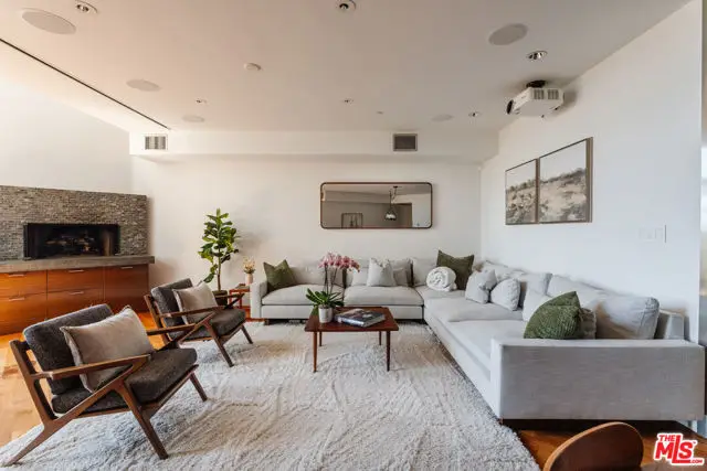 255 Main Street #305, Venice, CA 90291 - Image #2