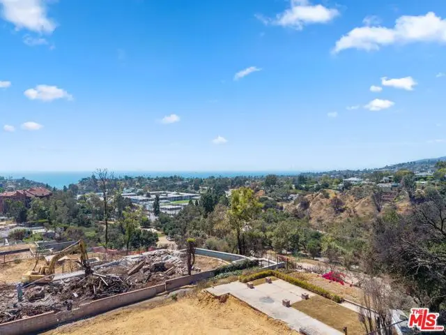 1225 Rimmer Avenue, Pacific Palisades, CA 90272 - Image #1