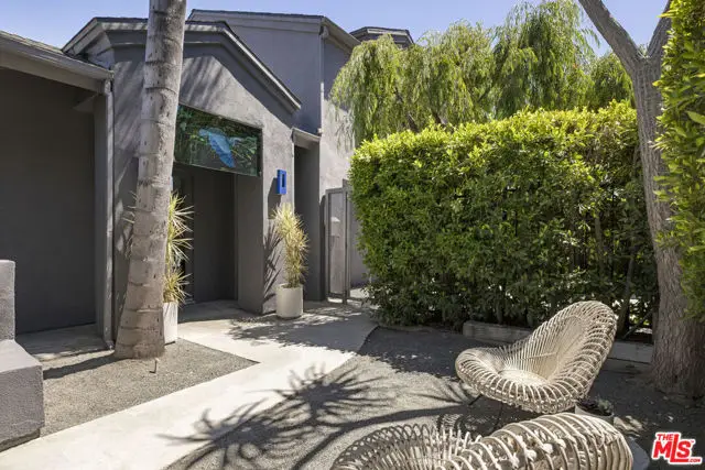 2264 Moreno Drive, Los Angeles, CA 90039 - Image #2