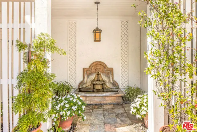 1647 N Beverly Glen Boulevard, Los Angeles, CA 90077 - Image #2