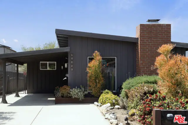 10623 Woodward Avenue, Sunland, CA 91040 - Image #1