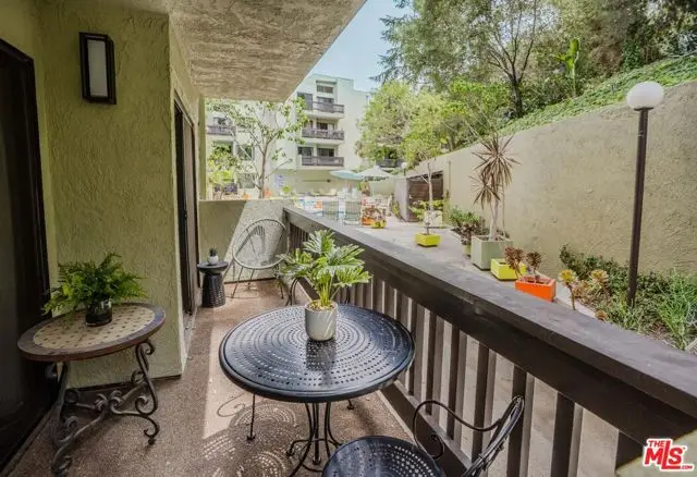 2018 Griffith Park Boulevard #109, Los Angeles, CA 90039 - Image #2