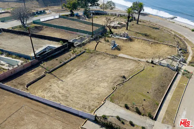 15221 Via De Las Olas, Pacific Palisades, CA 90272 - Image #1