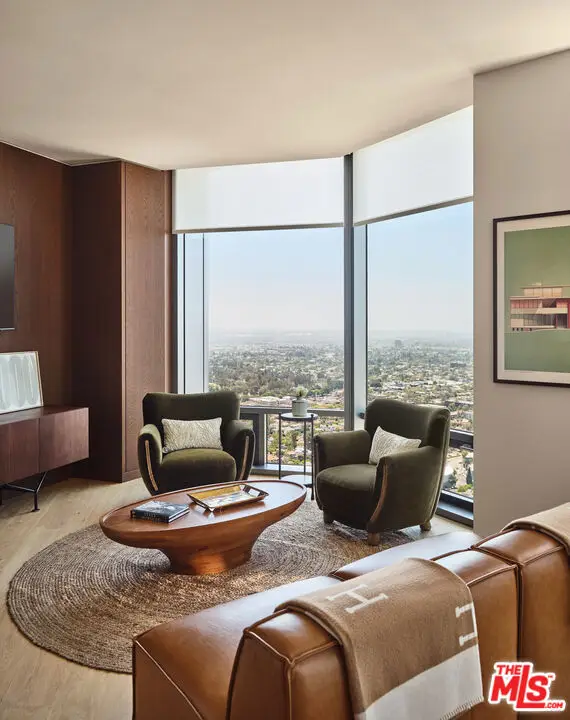 211 W Elm Court #8D, Los Angeles, CA 90067 - #2