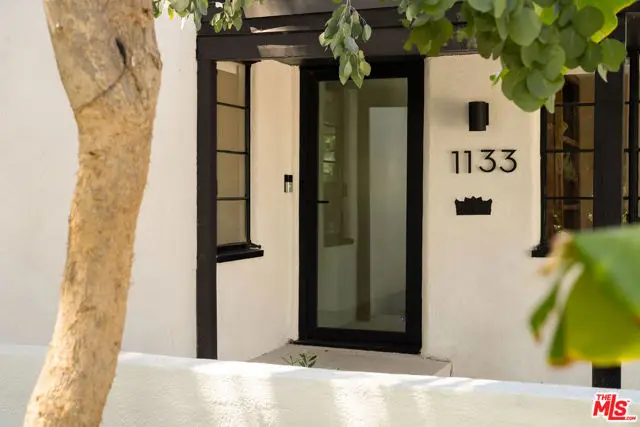 1133 S Cochran Avenue, Los Angeles, CA 90019 - Image #3