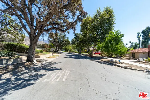 1125 E Mariposa Street, Altadena, CA 91001 - Image #2