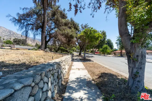 1125 E Mariposa Street, Altadena, CA 91001 - Image #3