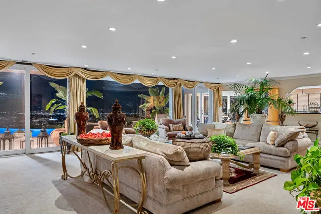 7833 Torreyson Drive, Los Angeles, CA 90046 - Image #3