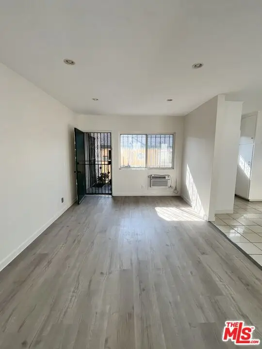 1132 S Oxford Avenue, Los Angeles, CA 90006 - Image #3