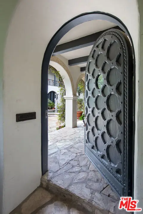 703 Walden Drive, Beverly Hills, CA 90210 - Image #2