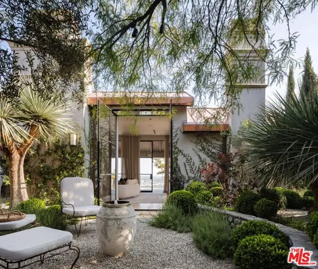 9360 Readcrest Drive, Beverly Hills, CA 90210 - Image #3