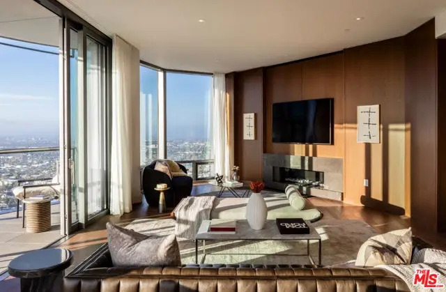 211 W Elm Court #29A, Los Angeles, CA 90067 - #2