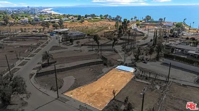 15300 Earlham Street, Pacific Palisades, CA 90272 - Image #1