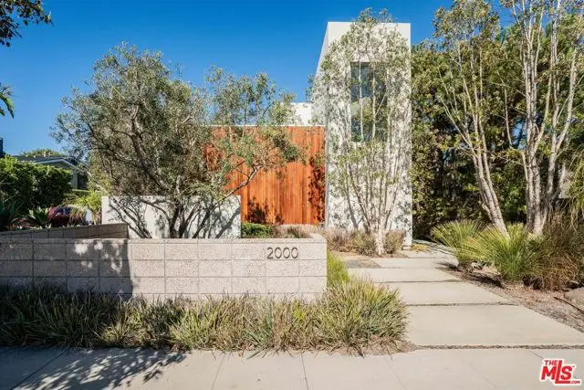 2000 Walnut Avenue, Venice, CA 90291 - Image #2