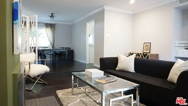 5644 Etiwanda Avenue #7, Tarzana, CA 91356 - Image #3