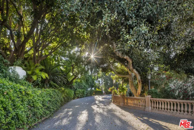 1005 Bel Air Court, Los Angeles, CA 90077 - Image #3