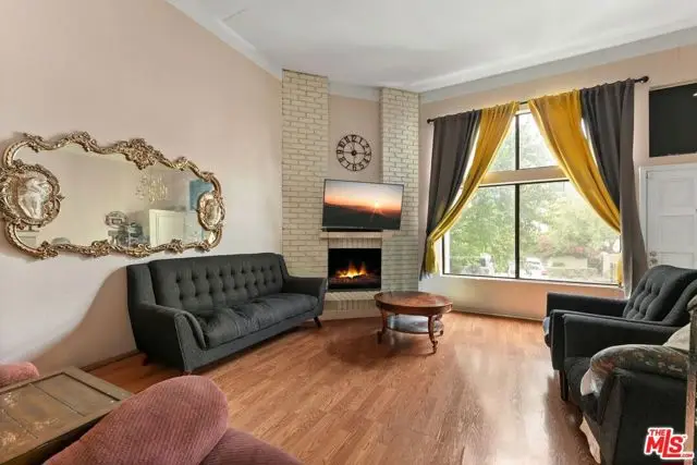 20224 Sherman Way #26, Winnetka, CA 91306 - Image #3