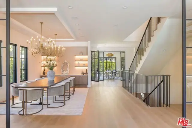 3935 Rhodes Avenue, Studio City, CA 91604 - Image #2