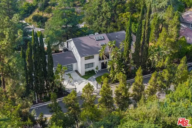 1881 Mount Olympus Drive, Los Angeles, CA 90046 - Image #2