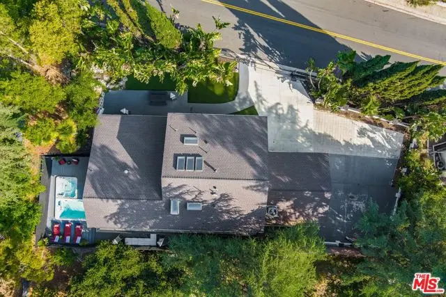 1881 Mount Olympus Drive, Los Angeles, CA 90046 - Image #3