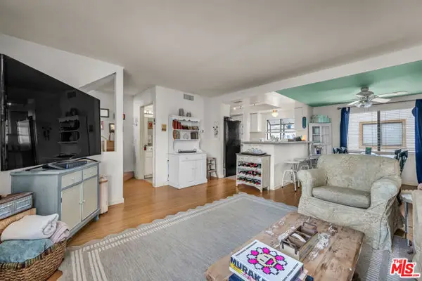 14715 Saticoy Street #9, Van Nuys (los Angeles), CA 91405