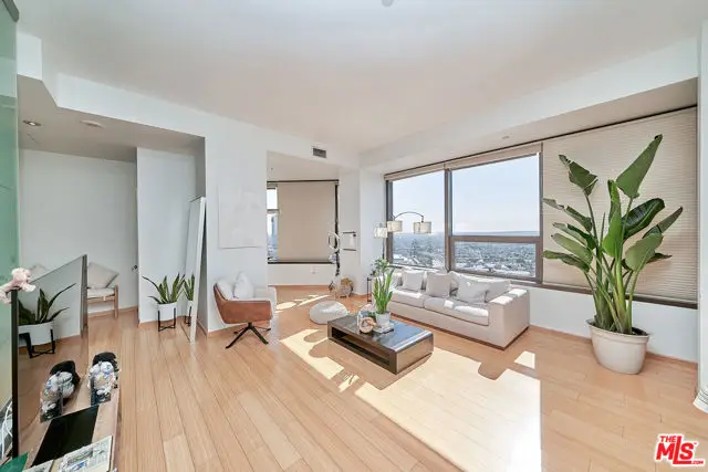 1100 Wilshire Boulevard #2912, Los Angeles, CA 90017 - Image #2