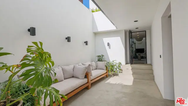 23649 Malibu Colony Road, Malibu, CA 90265 - Image #3