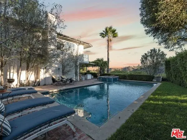 8414 Edwin Drive, Los Angeles, CA 90046