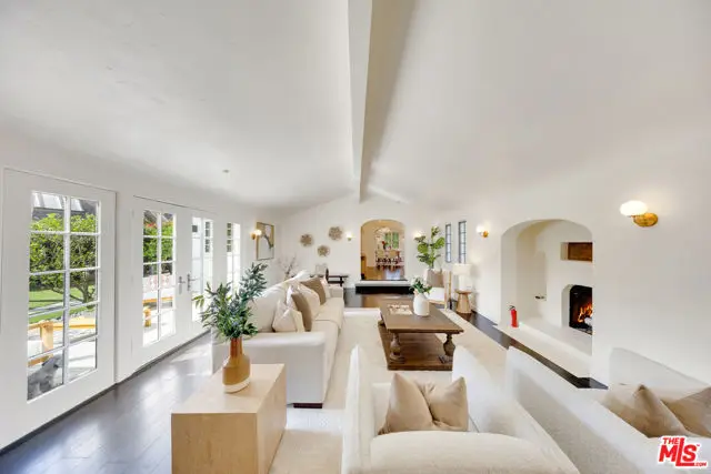 900 S Ridgeley Drive, Los Angeles, CA 90036 - Image #1