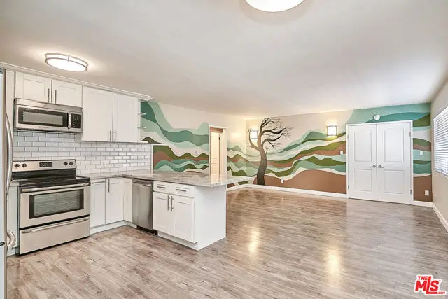 6520 Shirley Avenue #14, Reseda, CA 91335 - Image #2