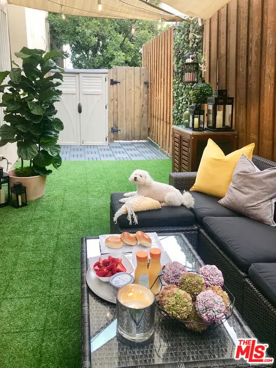 1221 N Kings Road #104, West Hollywood, CA 90069