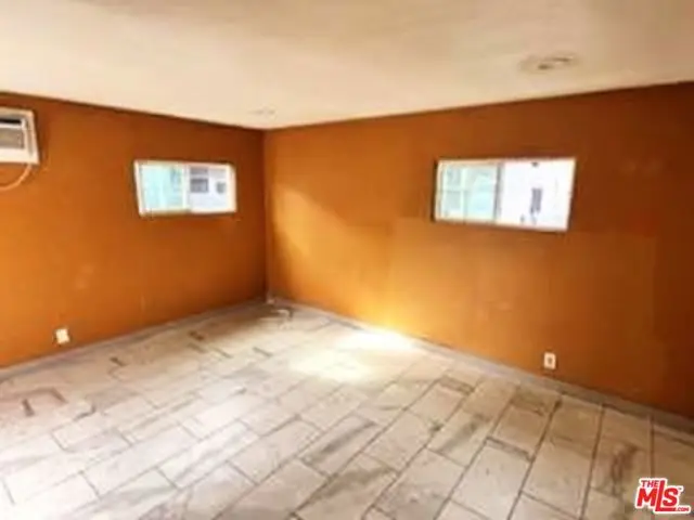 1150 E 80th Street, Los Angeles, CA 90001 - Image #3