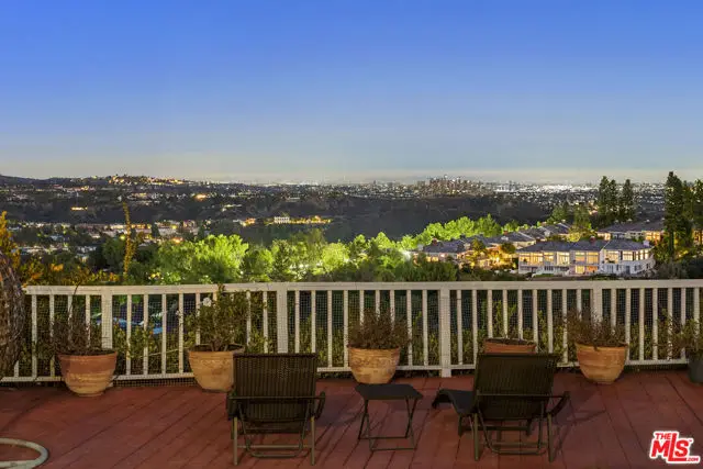 2282 Canyonback Road, Los Angeles, CA 90049 - Image #2