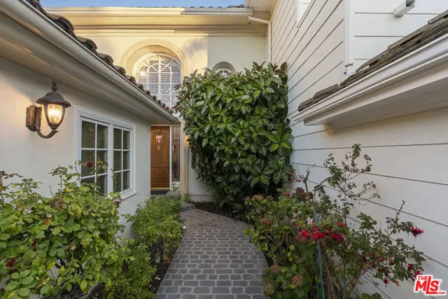 2282 Canyonback Road, Los Angeles, CA 90049 - Image #3