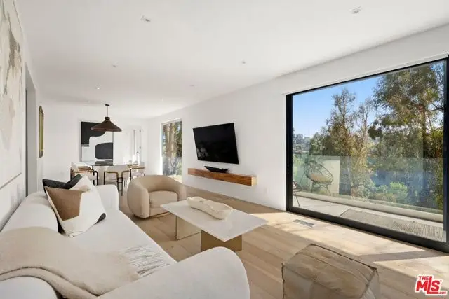 8583 Skyline Drive, Los Angeles, CA 90046 - Image #1