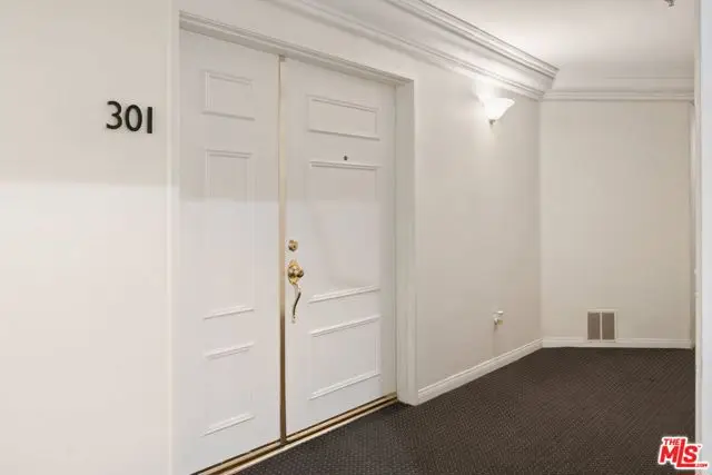 12011 Goshen Avenue #301, Los Angeles, CA 90049 - Image #2