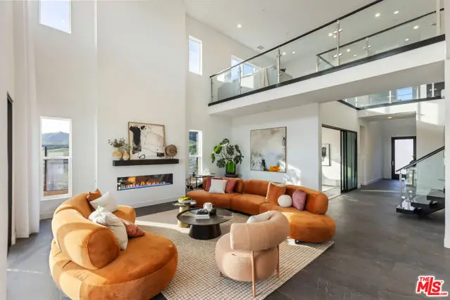 20668 W Hummingbird Court, Porter Ranch, CA 91326 - Image #1