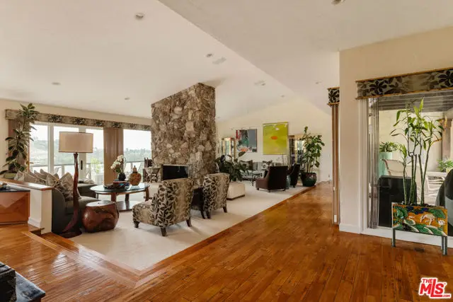 2208 Westridge Road, Los Angeles, CA 90049 - Image #3