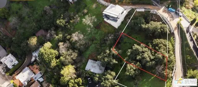 8435 Grand View Dr Drive, Los Angeles, CA 90046 - Image #2