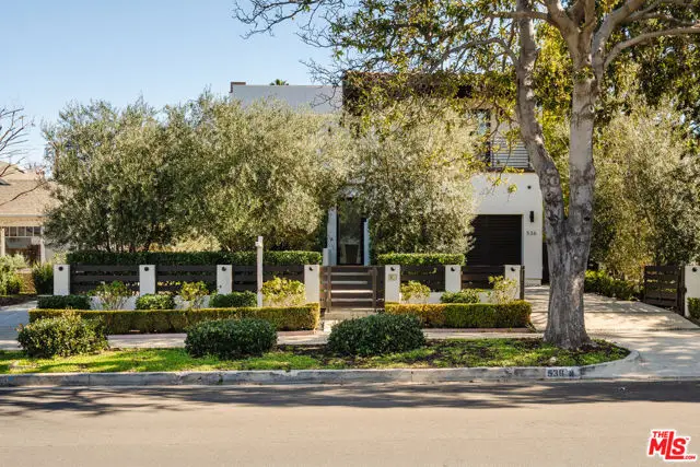 536 N Arden Boulevard, Los Angeles, CA 90004 - Image #1